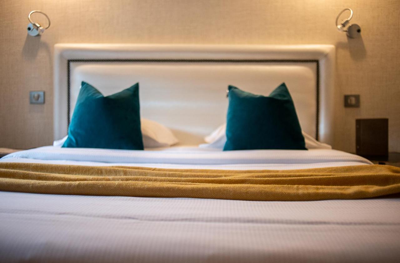 Hotel Le Griffon D'Or ブール・ガン・ブレス エクステリア 写真
